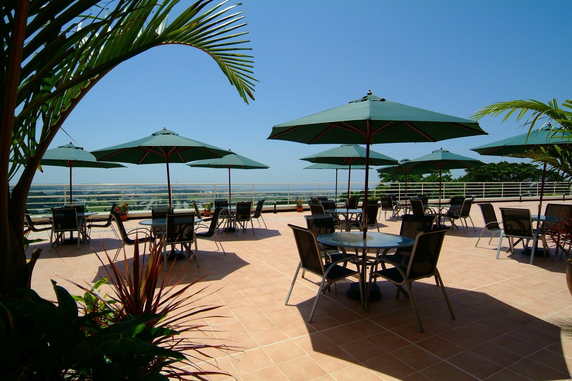 Em Wellness Kurashinohakko Lifestyle Resort Okinawa Exterior foto